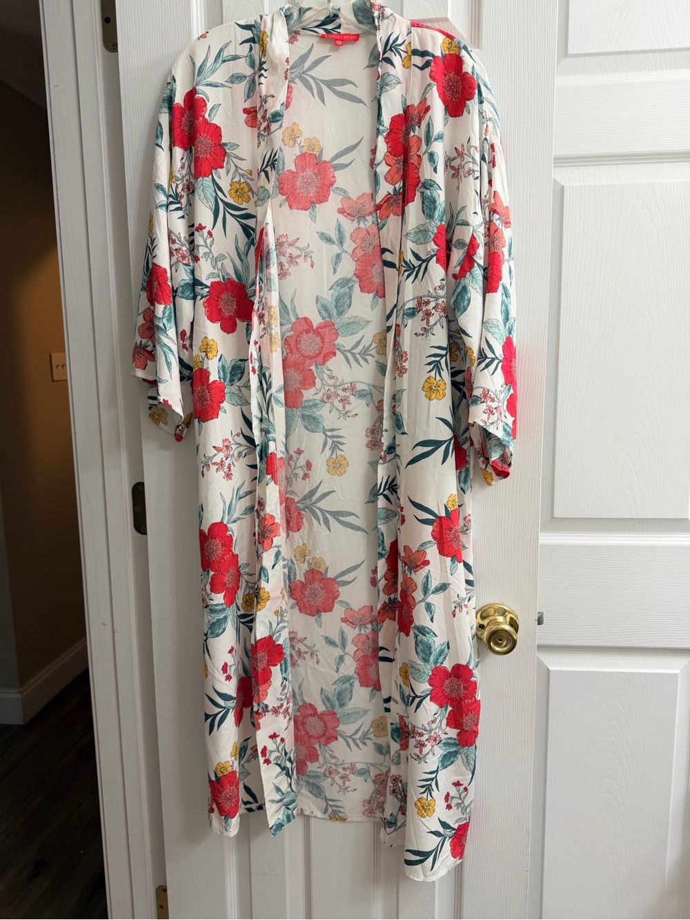 Z Supply White Floral Open-Front Long Sleeve Kimono